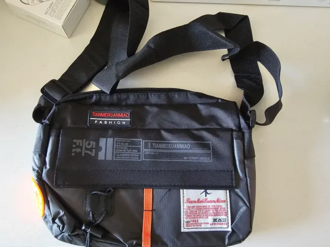 Bolsa de ombro muito estilosa