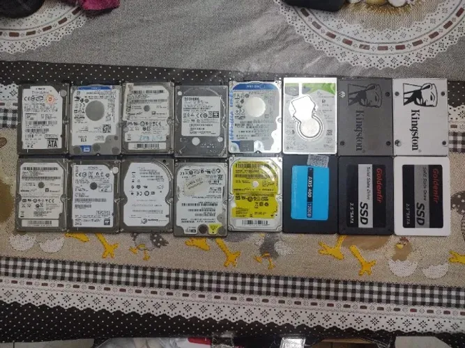Lote de 11 HD e 5 SSD de Notebook - todos testados