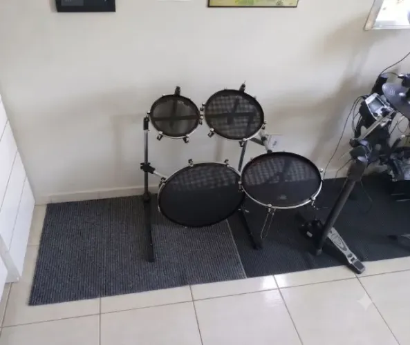 Bateria Compacta - Shell Pack tons 8" e 10", surdo 12" e bumbo 18" (caixa 14" opcional)