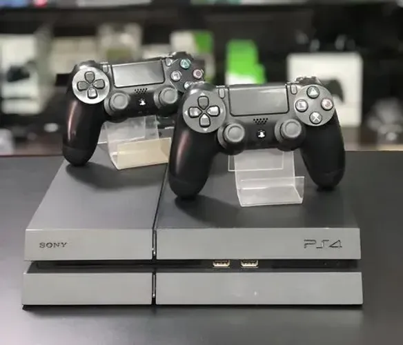 Playstation 4 Fat 2 Controles Com Defeito - Não Liga