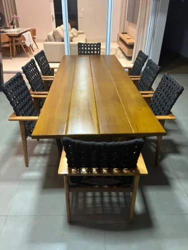 MESA C/ BASE EM AÇÃO CARBONO 2,70 E TAMPO RUSTICO 2,70 C/ 8 CADEIRAS RAFAELA CORDA PRETA