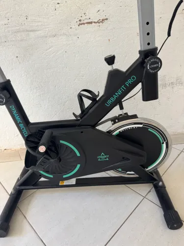 Vende-se bicicleta ergométrica 