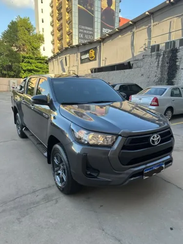 Toyota Hilux CD SR 4X4 2.8 TDI Diesel Aut. 2024