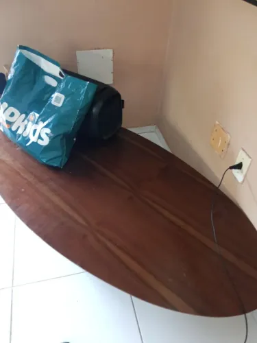 Vendo mesa toda feita em madeira