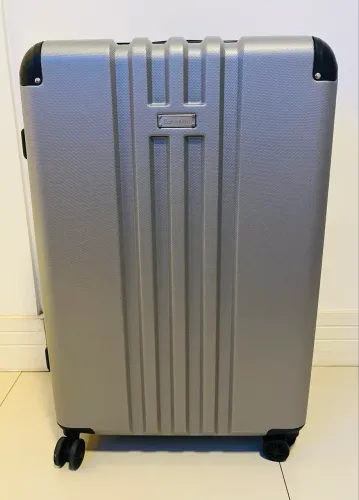 Mala Grande Viagem Calvin Klein 23kg Nova. Comprada nos EUA