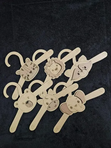 Kit 6 Cabides MDF Infantil - Animais, Madeira, Roupas de Bebê, Decoração