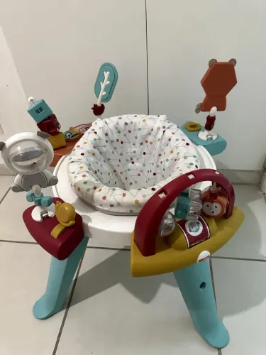 Centro de atividades e mesa de jogo Fisher-Price