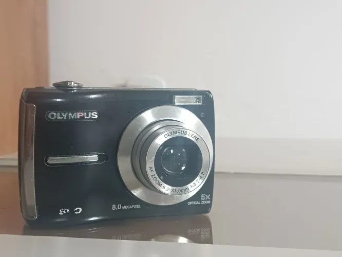 Câmera fotográfica digital olympus funcionando