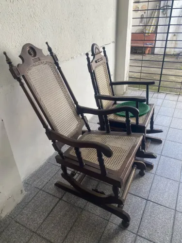 Cadeira de balanço madeira