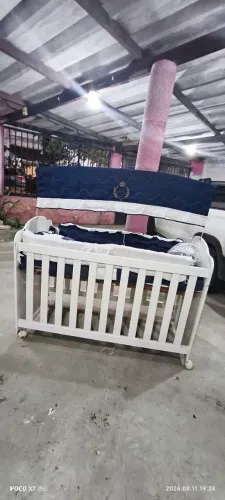 Berço colchão e acessórios
