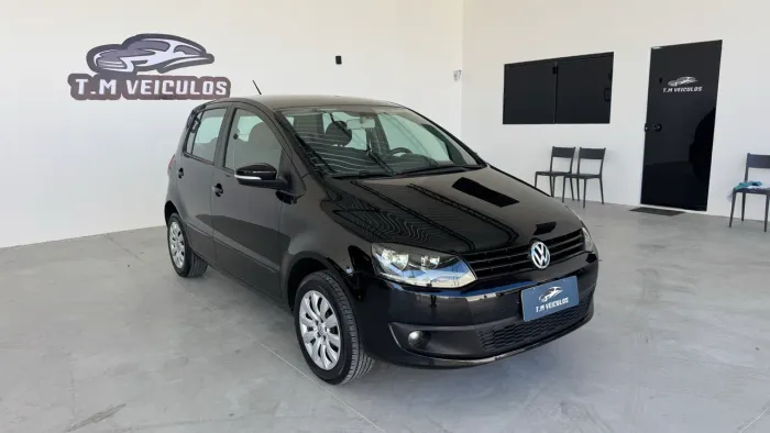 Volkswagen Fox 1.0 MI Total Flex 8V 5P 2014