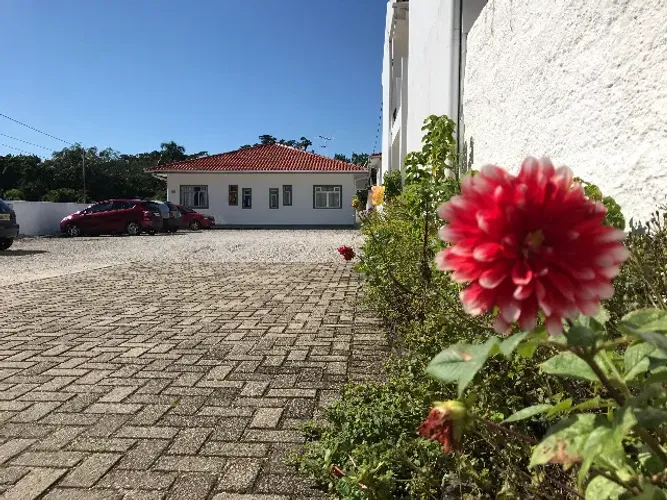 Alugo apartamento de dois quartos no bairro Morro das Pedras - Sul da Ilha - Florianópolis