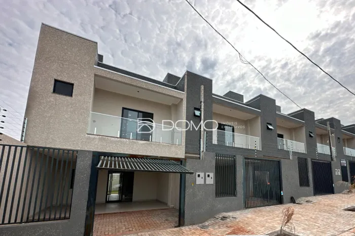 Sobrado à venda, Esmeralda, CASCAVEL - PR
