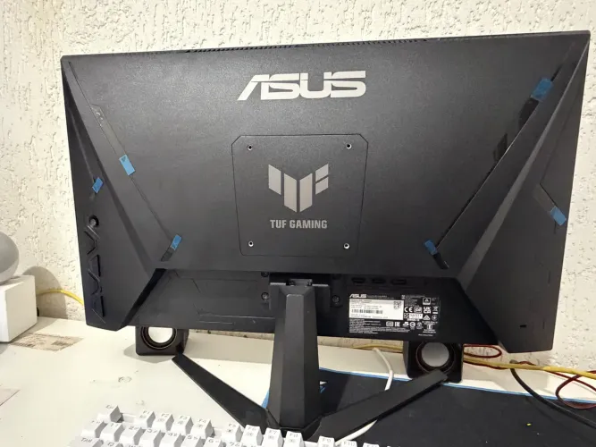 Monitor Gamer ASUS TUF 25? 200Hz 0,3ms + Alto-Falantes Integrados