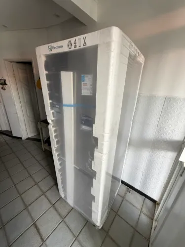 Geladeira Electrolux 3 portas lacrada