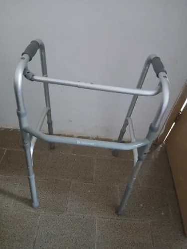 Andador adulto