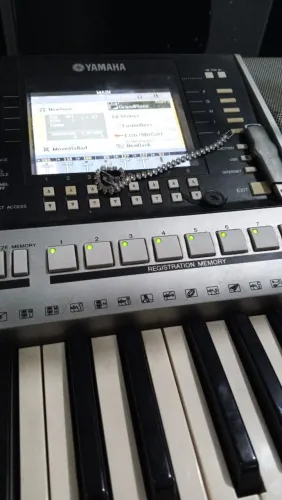Vendo Yamaha S900