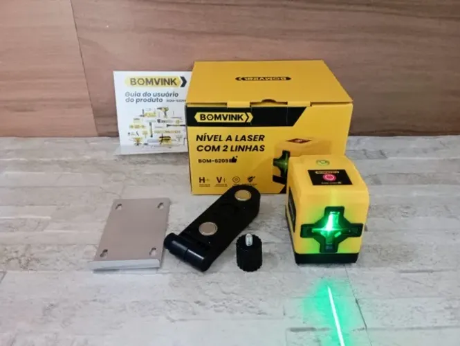 Nível Laser Profissional Bomvink Laser Verde Duas Linhas