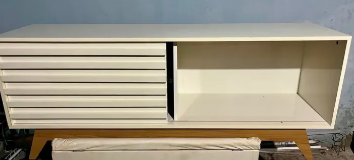 Vendo rack em laca branco