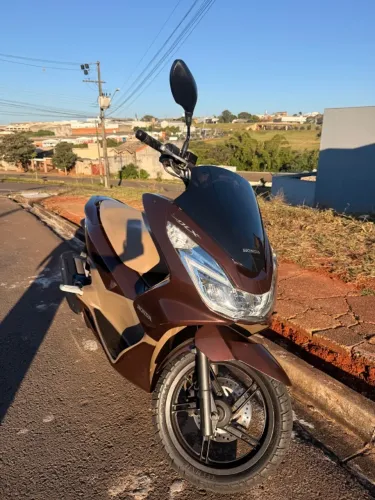 HONDA PCX 150 DLX 2017/2017 - IMPECÁVEL - SOMENTE VENDA E VALOR NEGOCIÁVEL!!!!