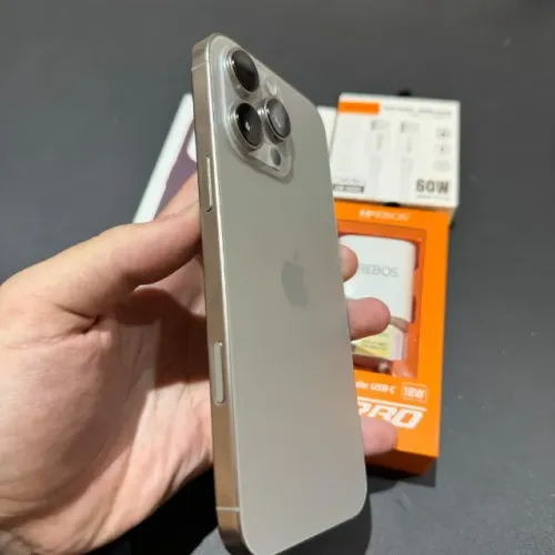 iPhone 16 Pro Max Desert! Impecável! Nunca mexido! Acc cartão! COM BRINDES!
