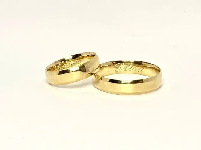 Par de Alianças Milano em Ouro 18k 750