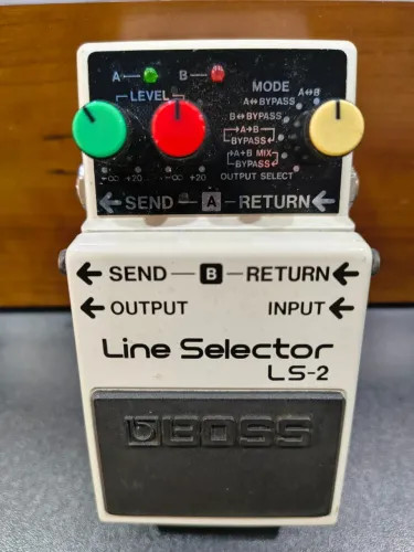 Pedal Boss Line Selector Ls-2 Semi-novo Mixer Instrumentos Musicais