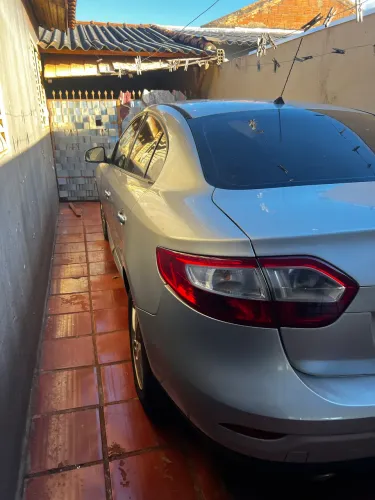 Renault Fluence Sed. Dynamique 2.0 16V Flex Aut. 2013