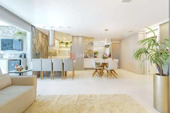 Maravilhoso apartamento 4 dormitórios com vista mar à venda no Estreito - Florianópolis!