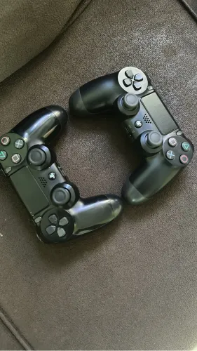 Vendo ps4 500gb conservado