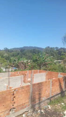 Trabalhos pedreiro piso ao teto litoral