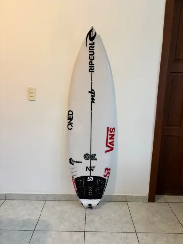 Prancha de surf seminova 5.8 26 L da MB surfboards