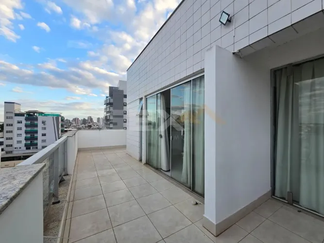 Cobertura duplex à venda no Santa Clara, 3 quartos, 1 suíte e 2 vagas.