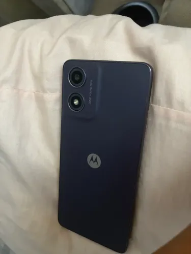Vendo Motorola G04s, perfeito sem trincado pra sair rápido! 600 R$ no preço