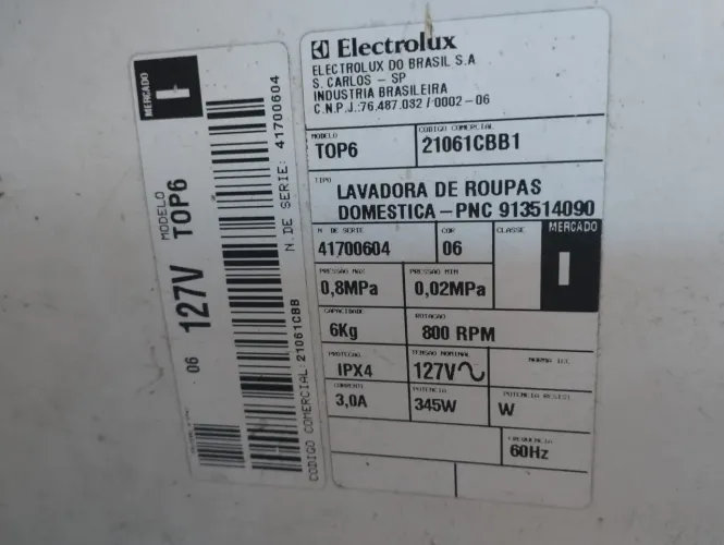 MÁQUINA DE LAVAR E SECAR COM DEFEITO.