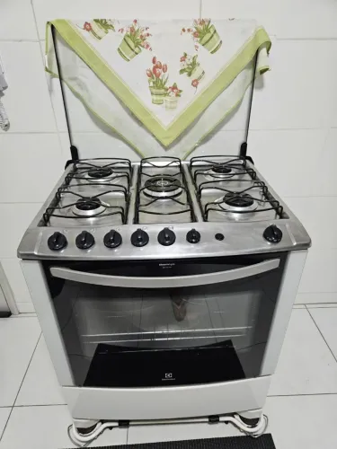 Fogão Electrolux 5 bocas