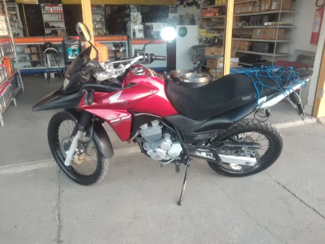Moto bem conservada