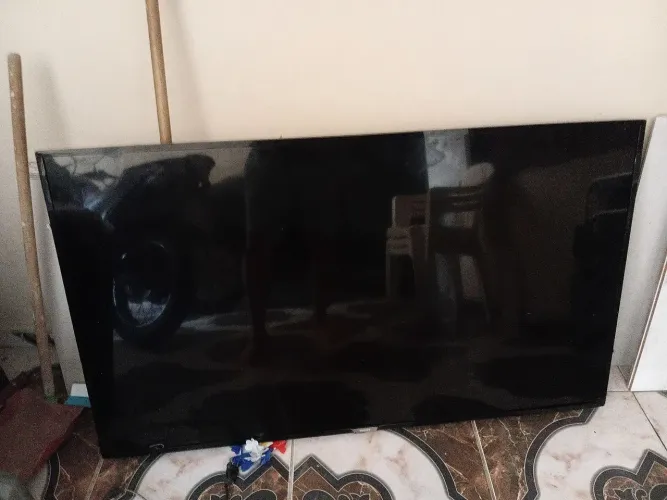 Tv Philips 65 polegadas pra retiradas de peças