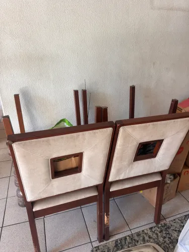 Vendo mesa de jantar, comprada no Rio Decor