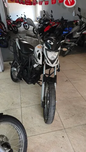 YAMAHA XTZ CROSSER 150 BRANCA 2022 Shalon veículos Cariacica