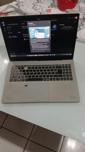 Vendo notebook semi novo só esta faltando o botão n 4 mais funciona perfeitamente