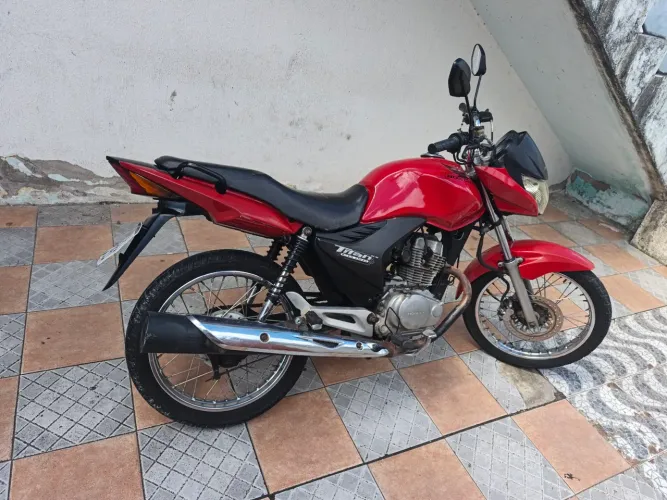 Vendo Titan ex mix ou troco em carburada 