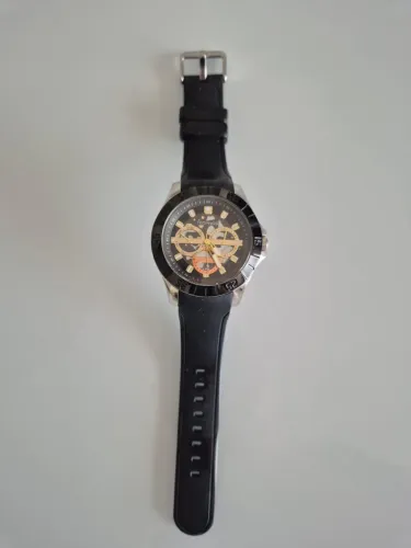 Relógio Masculino Technos - Pulseira de Borracha Preta 250,00