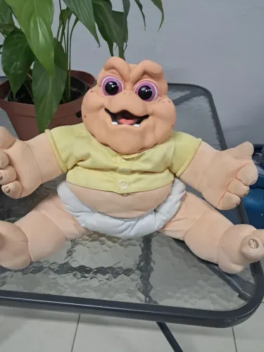 Baby da família dinossauro 