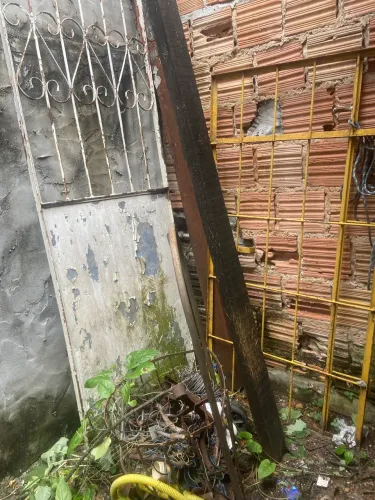 Sucata de Ferro e Alumínio