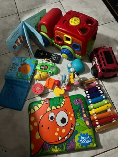 Lote de brinquedos