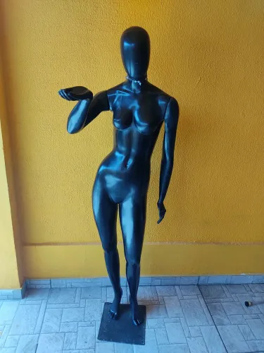 Manequim Feminino