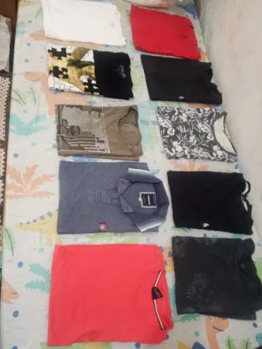 Lote de roupa masculina