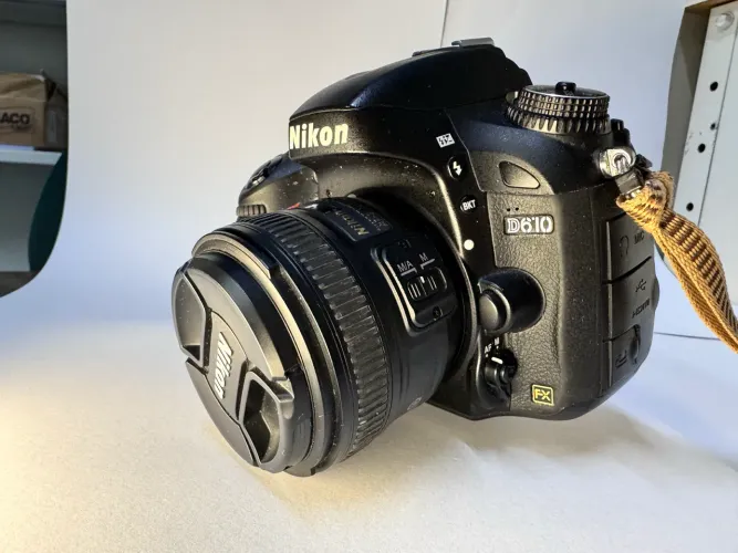 Nikon D610 Full Frame + Lente 50mm 1.8G