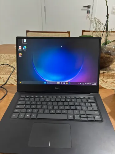 Notebook Dell Vostro 5490 - Intel Core i5 10ª Ger, 8GB RAM, SSD 256GB (Estado de Novo)